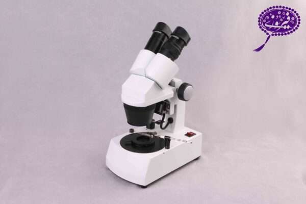 میکروسکوپ گوهرشناسی