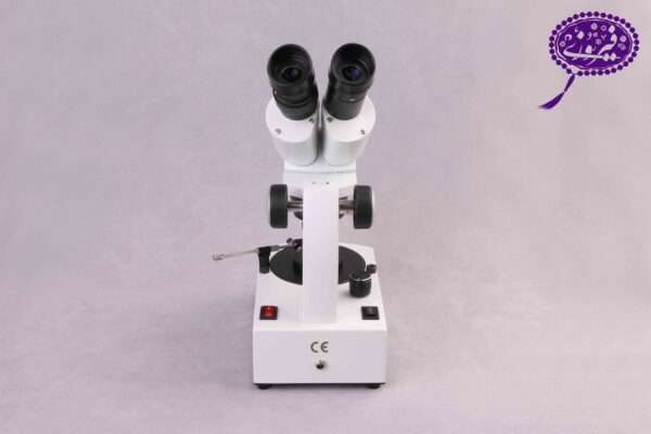 میکروسکوپ گوهرشناسی